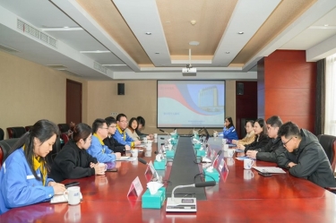 市委常委、宣傳部部長(zhǎng)沈志鳳蒞臨景興紙業(yè)慰問高端人才